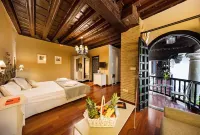 Palacio de Mariana Pineda Hotels near Alhambra