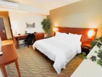 Canad Inns Destination Centre Garden City Отели рядом с достопримечательностью «Стадион «Шо Парк»»