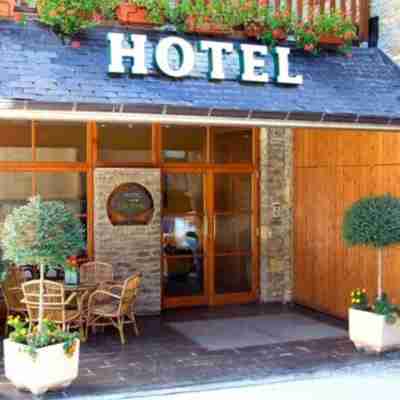 Eth Pomer Hotel Exterior