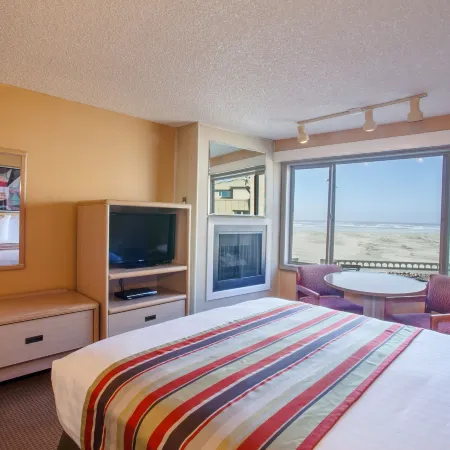 Ebb Tide Oceanfront Inn