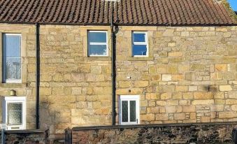 Bees Townhouse- Cupar