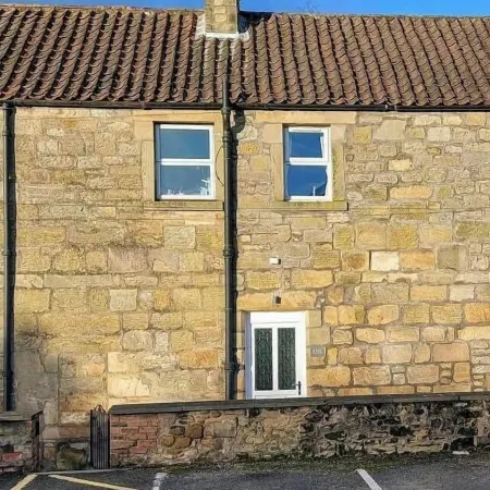 Bees Townhouse- Cupar