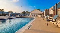 Best Western Regency Inn  Suites Hotels in Gonzales
