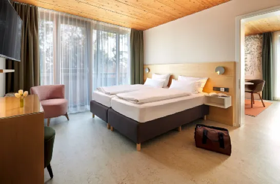 西豪爾酒店和旅館