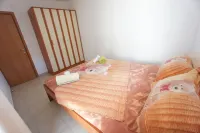 Petrovac Bay Apartments
