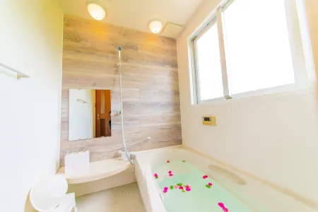 Palm Villa Ishigakijima Fusu Отели рядом с достопримечательностью «Ishigaki Cave»