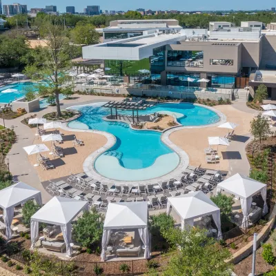 Drey Hotel Hotels near TopGolf