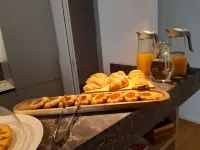 بي آند بي لو سويتس دي كوستانزا - فطور