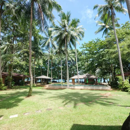 Melina Beach Front Bungalows