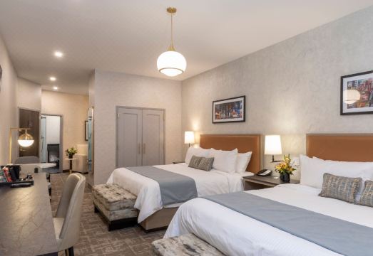 브로드웨이 플라자 호텔 외관