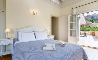 Aerides 3 Luxury Suites