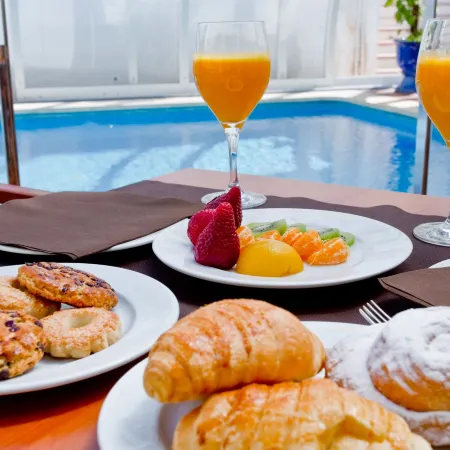 Hotel Jeni & Restaurant