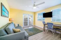 Rainbow Bend Resort Hotels in der Nähe von Dolphin Connection