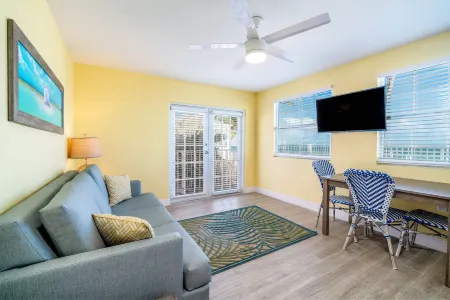 Rainbow Bend Resort Отели в г. Layton