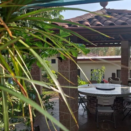 Villa Garita Inn Отели рядом с достопримечательностью «Зоопарк Аве»