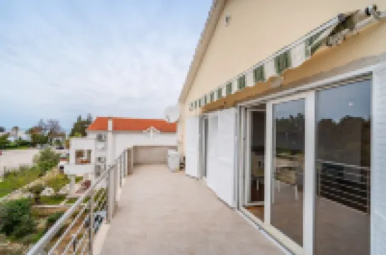 Cozy House Near Beach App 6