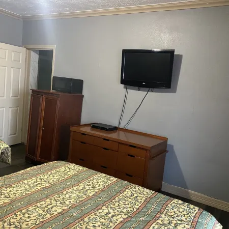 Surf Motel and Apartments Отели рядом с достопримечательностью «Пляж Ист-Бич»