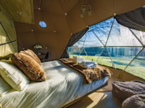 Luna Domes Hotels in Edenbridge