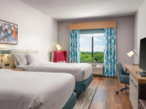 格瑞普凡恩銀湖路口希爾頓花園酒店 格雷普韋恩酒店