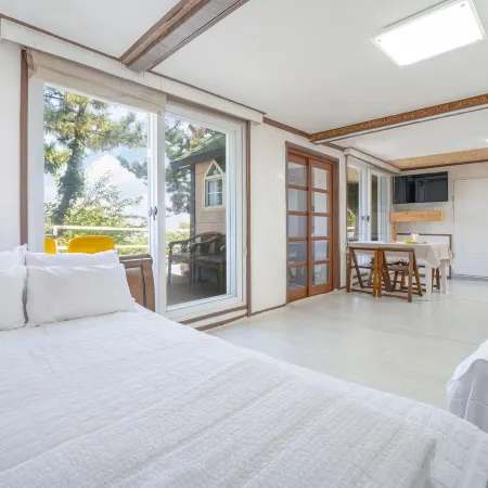 Namhae Baramundeok Pension