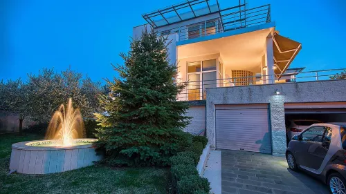 Villa Aylin 5-Bed Next to the Sea