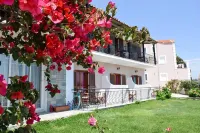 Ostria's House Hotels in Elios Proni
