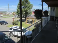 Travellers Motel