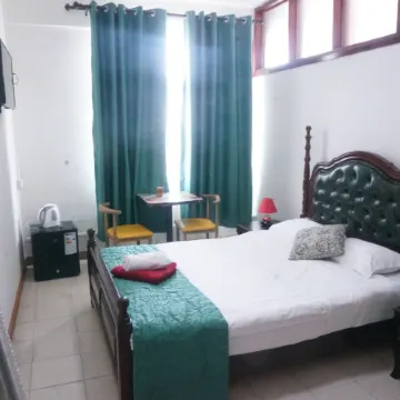 Happy Ours Guesthouse