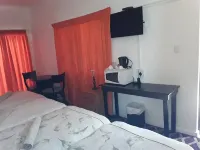 Kwazi Guest House Hotels near King Phalo Airport