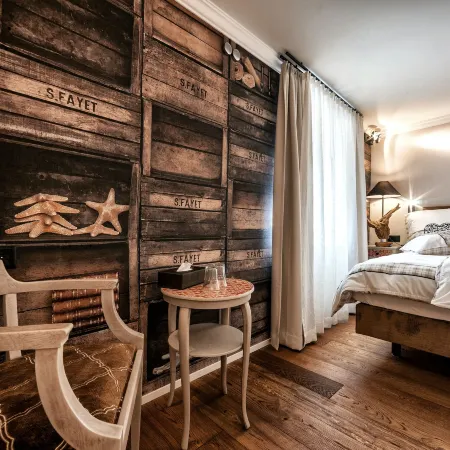 Home Hotel Arosa