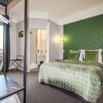 Hôtel Azur Hotels near G.h. Mumm