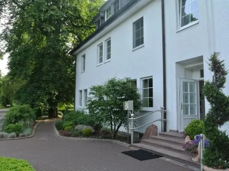 Ententurm - Hotel Und Eventlocation Отели в г. Штайнхаген