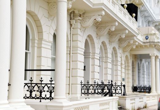 4. 1 엘리엇 테라..