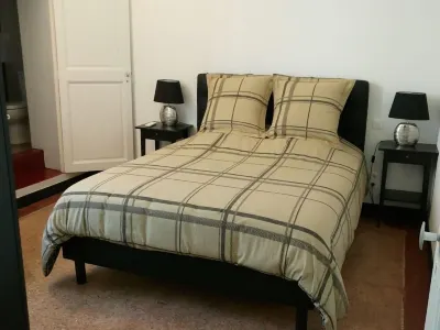 克洛斯切斯米歇爾住宿加早餐旅館 佩魯皇廣場附近的飯店