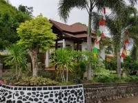 Nipah Pool Villas and Restaurant Hotels near Bangsal Harbour