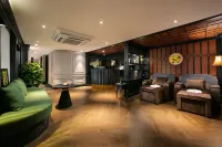 ชายนิ่ง เซ็นทรัล โรงแรม แอนด์ สปา โรงแรมในฮานอย