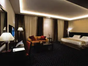 Seven Roses Hotel
