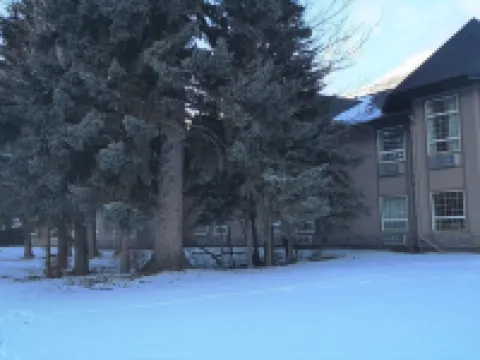 マウンテン ビュー イン キャンモアのホテル