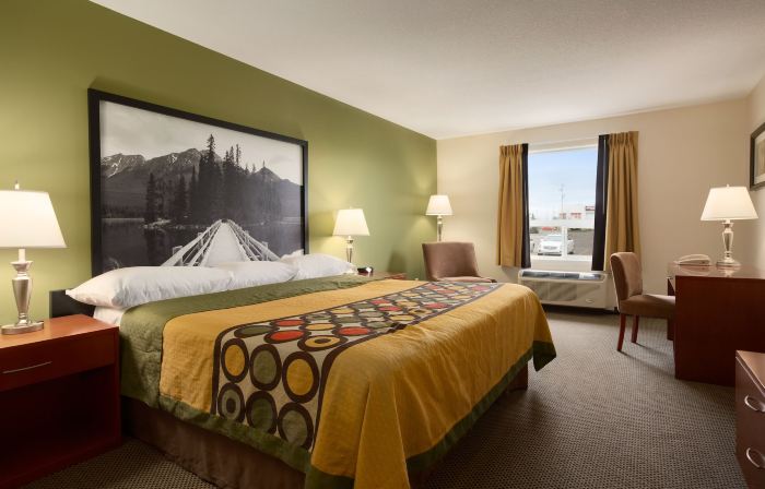 Super 8 by Wyndham Sherwood Park/Edmonton Area