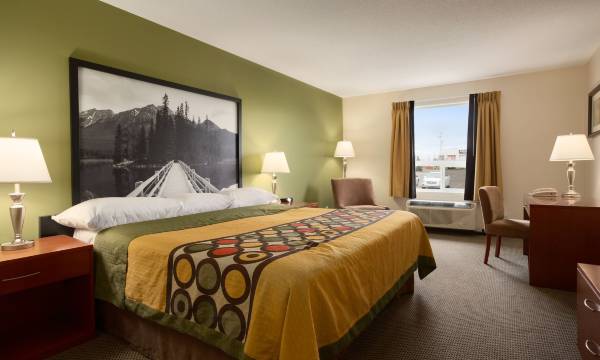 Super 8 by Wyndham Sherwood Park/Edmonton Area