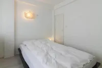 Four Red Doors Apartments