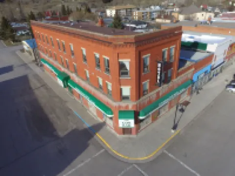 The Cosmopolitan Hotel Hotels in Crowsnest Pass