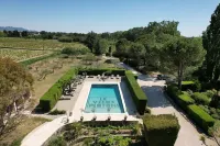 Le Vieux Platane Hôtels à : Tulette