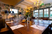 The Carnarvon Arms Hotels in Kingsclere