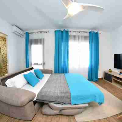 Zenbeach 1A Playa Carihuela Rooms