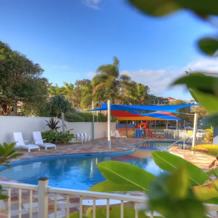 Alex Beach Cabins and Tourist Park
