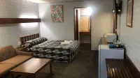 Century Motor Inn, Finley