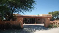 Kamore Guest Inn Hoteles en Gumare