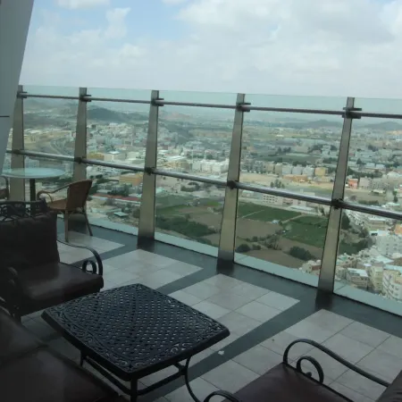 Awaliv Hotel