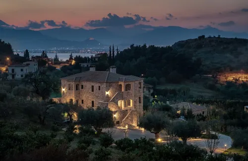 Klymeni Traditional Homes - Mountain view